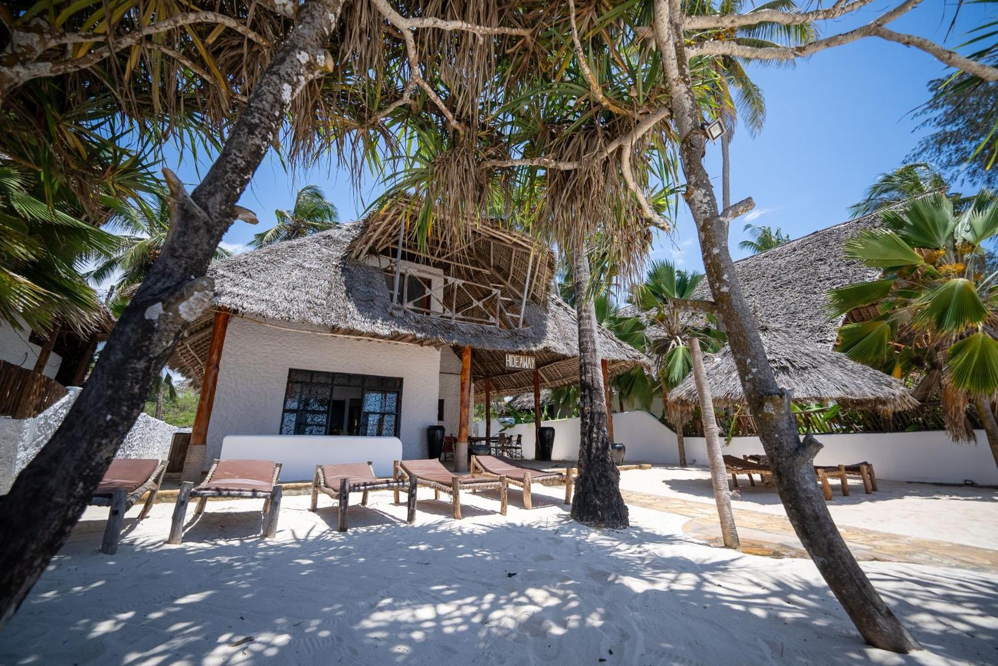 Beachfront Villa Hideaway Zanzibarhouses Kiwengwa  Exterior photo